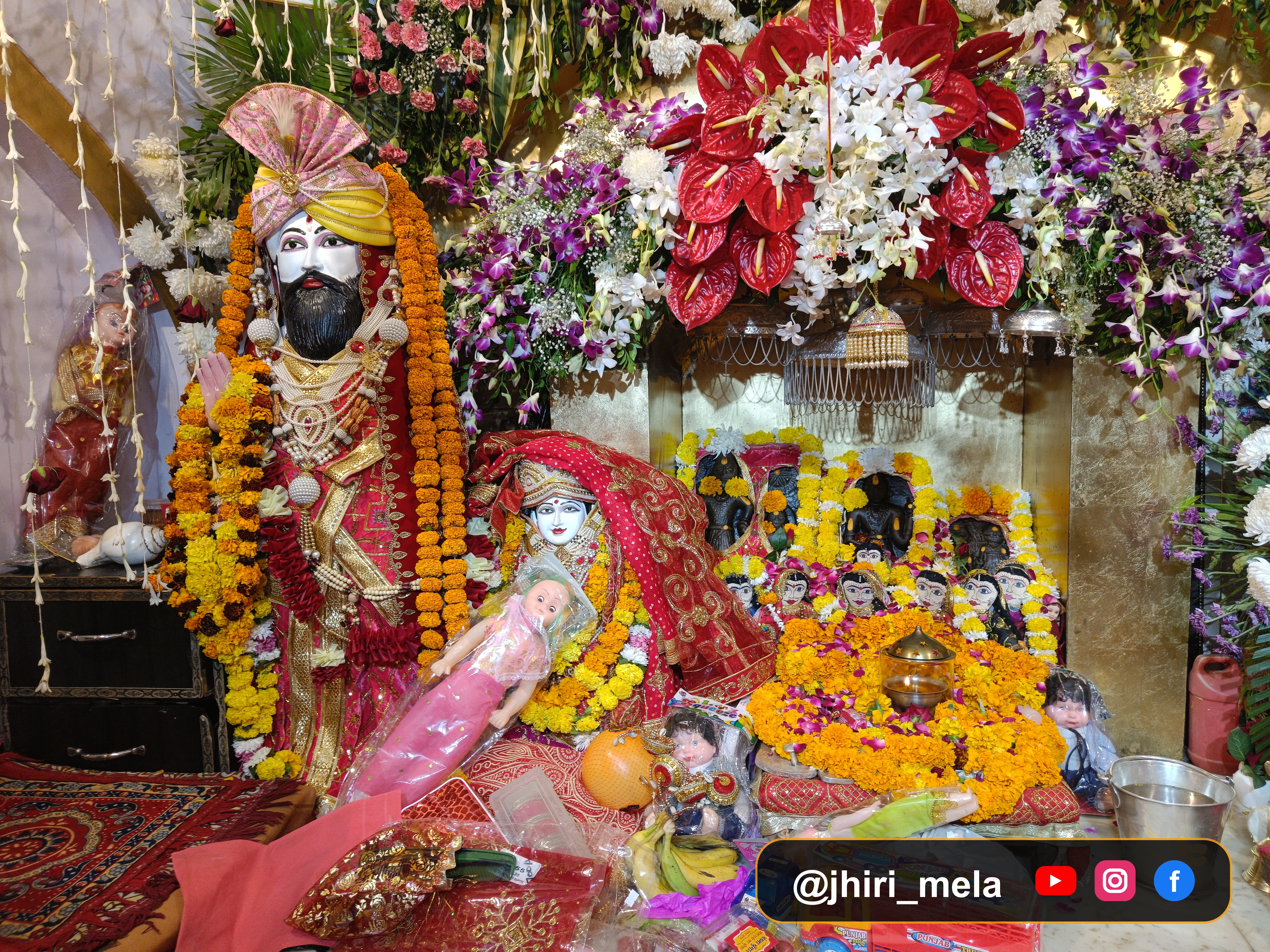 Sacred Garlands & Murtis of Baba Jitto Ji & Bua Kodi Ji (8K Ultra HD) — झिरी धाम गर्भगृह — श्री बाबा जित्तो जी एवं बुआ कोड़ी जी के दिव्य 8K दर्शन | Jhiri Dham Sanctum, Jammu